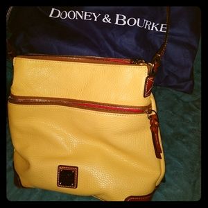 Dooney & Bourke purse